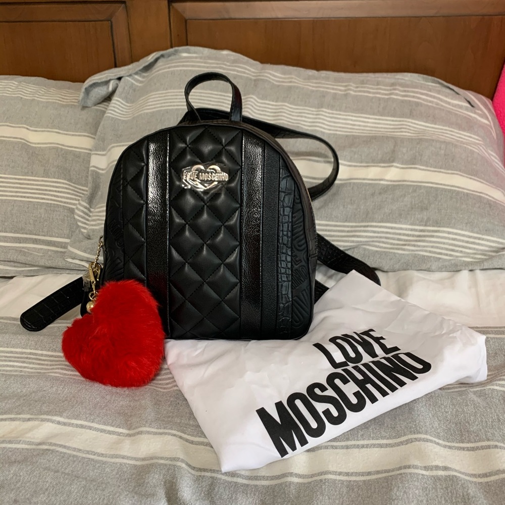 Love Moschino mini backpack w/heart keychain